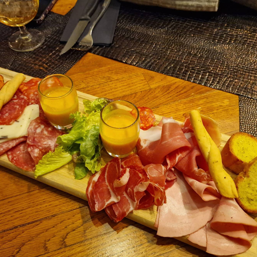 restaurant restaurant